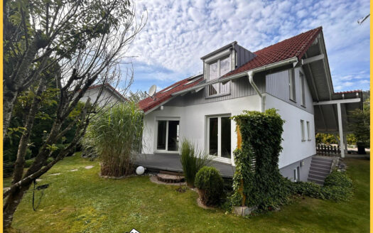 „Sonnenvilla“ Lichtdurchflutetes, familienfreundliches Einfamilienhaus in Probstried