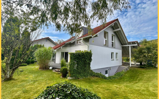 „Sonnenvilla“ Lichtdurchflutetes, familienfreundliches Einfamilienhaus in Probstried