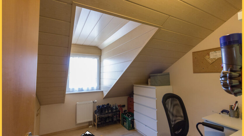 Büro/Kinderzimmer