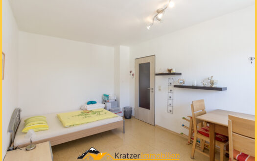 „Familiendomizil!“ Helles, freundliches Reiheneckhaus mit Garage in Ermengerst