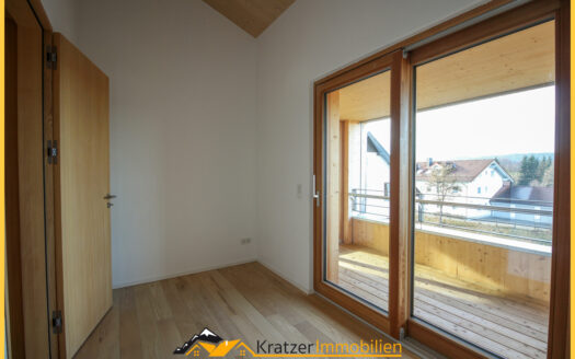 Lichtdurchflutete, moderne 5-Zi.-Wohnung mit 2 Balkonen in hochwertiger Ausstattung in Waltenhofen