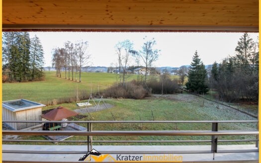 Lichtdurchflutete, moderne 5-Zi.-Wohnung mit 2 Balkonen in hochwertiger Ausstattung in Waltenhofen