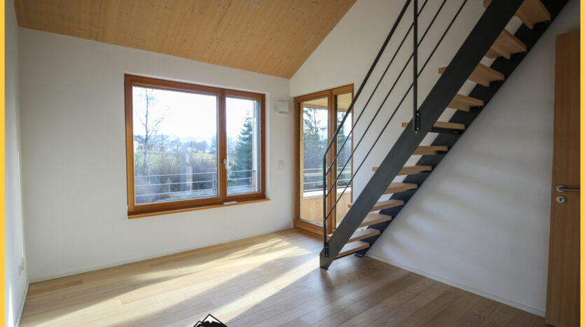 Kinderzimmer m. Balkon