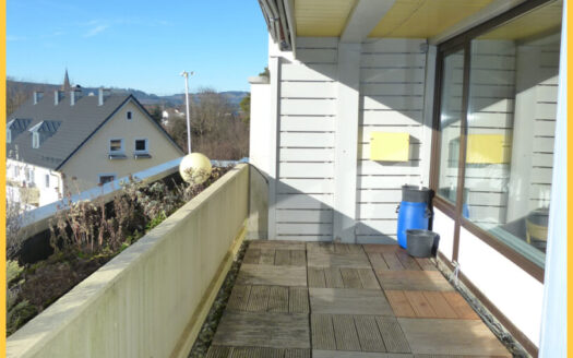 Lichtdurchflutete 3-Zi.-ETW mit EBK und großem Balkon südlich von Kempten in Waltenhofen