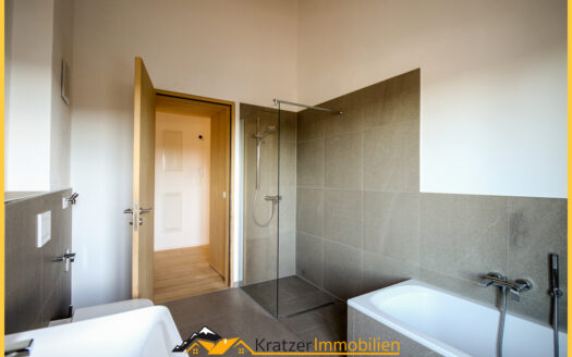 Lichtdurchflutete, moderne 5-Zi.-Wohnung mit 2 Balkonen in hochwertiger Ausstattung in Waltenhofen