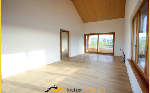 Lichtdurchflutete, moderne 5-Zi.-Wohnung mit 2 Balkonen in hochwertiger Ausstattung in Waltenhofen