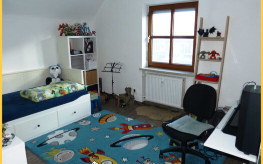 Mieter mittleren Alters gesucht! Hübsche 3 1/2 Zi.-Maisonette-Whg. mit Gge. in Kempten – Ostbahnhof