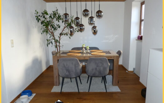 Mieter mittleren Alters gesucht! Hübsche 3 1/2 Zi.-Maisonette-Whg. mit Gge. in Kempten – Ostbahnhof