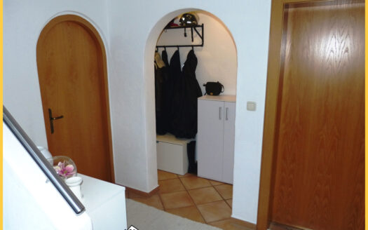 Mieter mittleren Alters gesucht! Hübsche 3 1/2 Zi.-Maisonette-Whg. mit Gge. in Kempten – Ostbahnhof