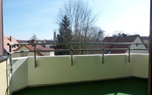 Helle, sonnige 2-Zi.-Stadtwohnung mit Balkon, EBK und TG-Stellplatz in gepflegter Wohnanlage