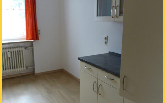 Helle 3-Zi.-Wohnung mit schönem West-Balkon, EBK und Garage in Kempten-Haubenschloß