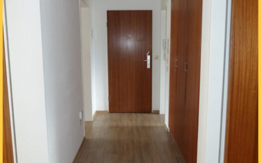 Helle 3-Zi.-Wohnung mit schönem West-Balkon, EBK und Garage in Kempten-Haubenschloß