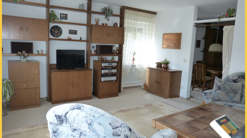 Teilansicht Wohnzimmer   