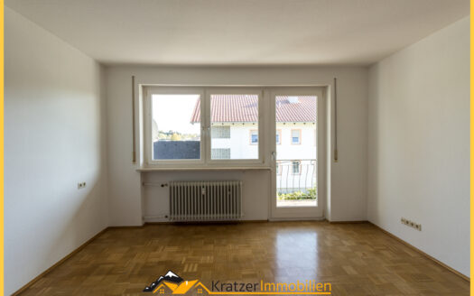 Vielseitiges Zweifamilienhaus mit großem Grundstück und Ausbaupotenzial