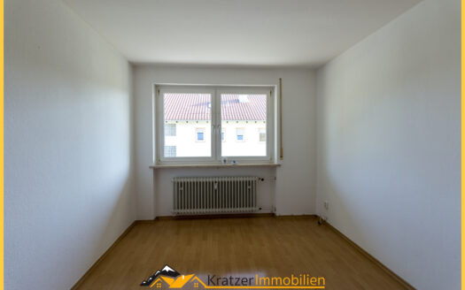 Vielseitiges Zweifamilienhaus mit großem Grundstück und Ausbaupotenzial