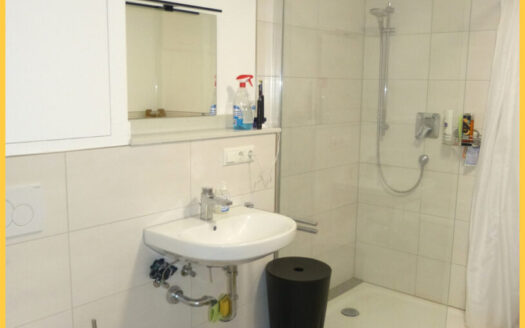 Neuwertige 4-Zi.-DG-Wohnung mit Westbalkon in Waltenhofen