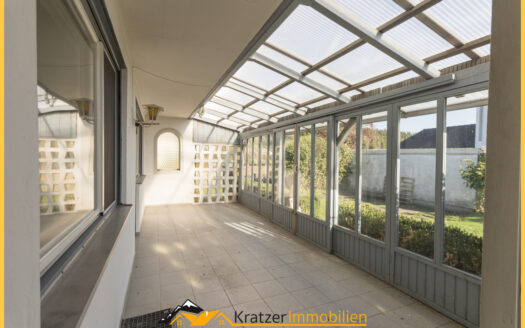 Vielseitiges Zweifamilienhaus mit großem Grundstück und Ausbaupotenzial