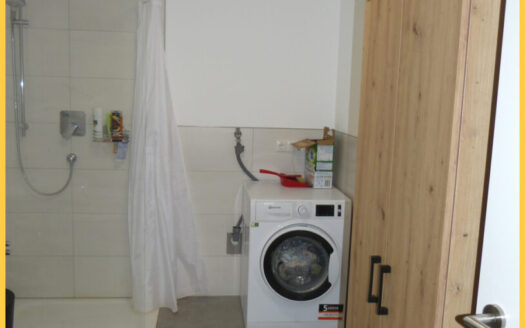 Neuwertige 4-Zi.-DG-Wohnung mit Westbalkon in Waltenhofen