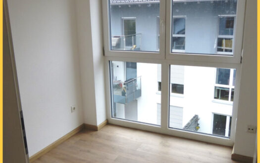 Neuwertige 4-Zi.-DG-Wohnung mit Westbalkon in Waltenhofen