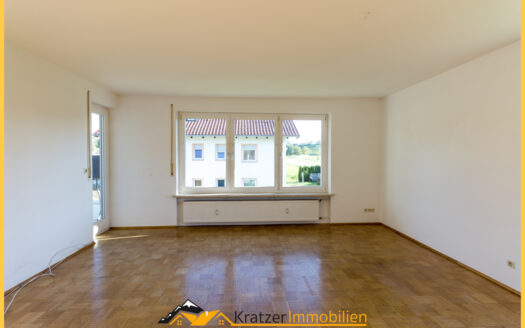 Vielseitiges Zweifamilienhaus mit großem Grundstück und Ausbaupotenzial